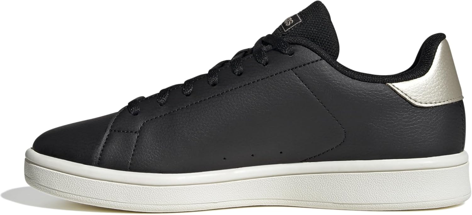 <strong>adidas</strong><br> Женские Urban Court