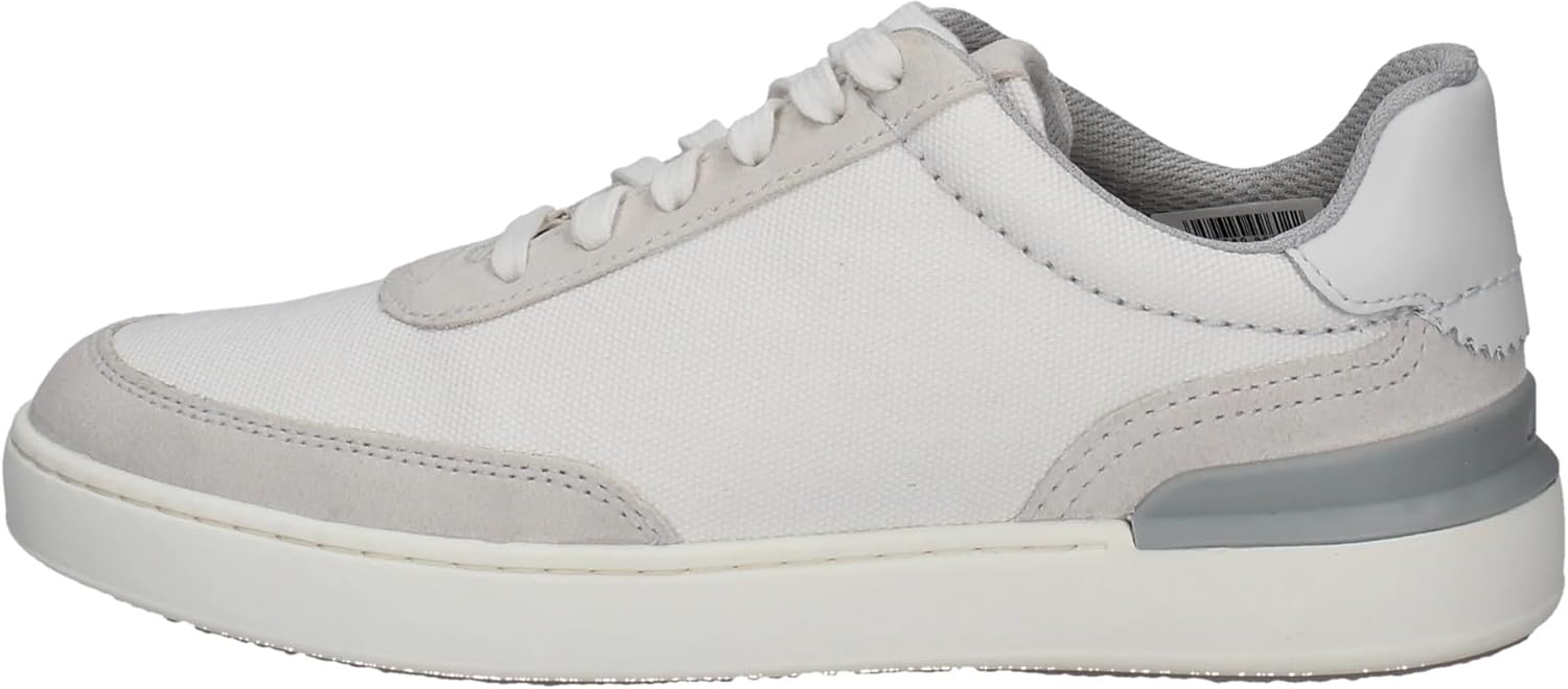 <strong>Clarks</strong><br> Courtlite Tor Nubuck in Standard Fit Size