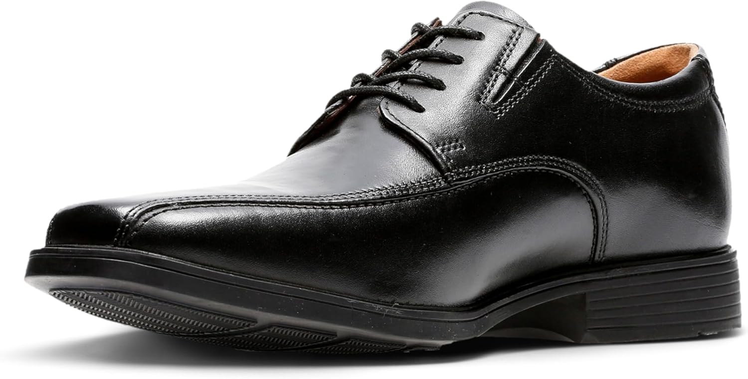 <strong>Clarks</strong><br> Мужские  Tilden Walk Derby