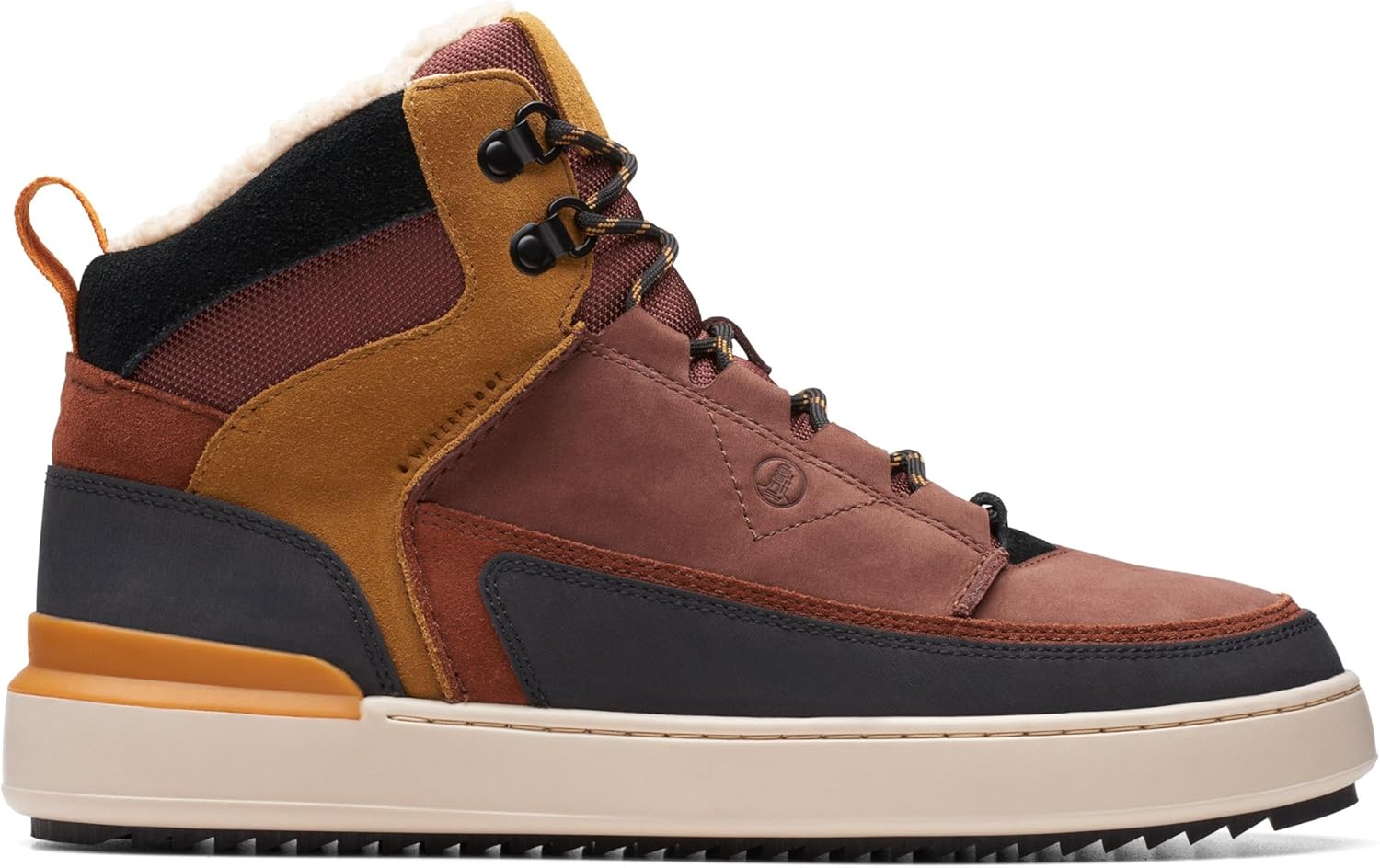 <strong>Clarks</strong><br> Мужские  Courtlitebt Wp ботинки