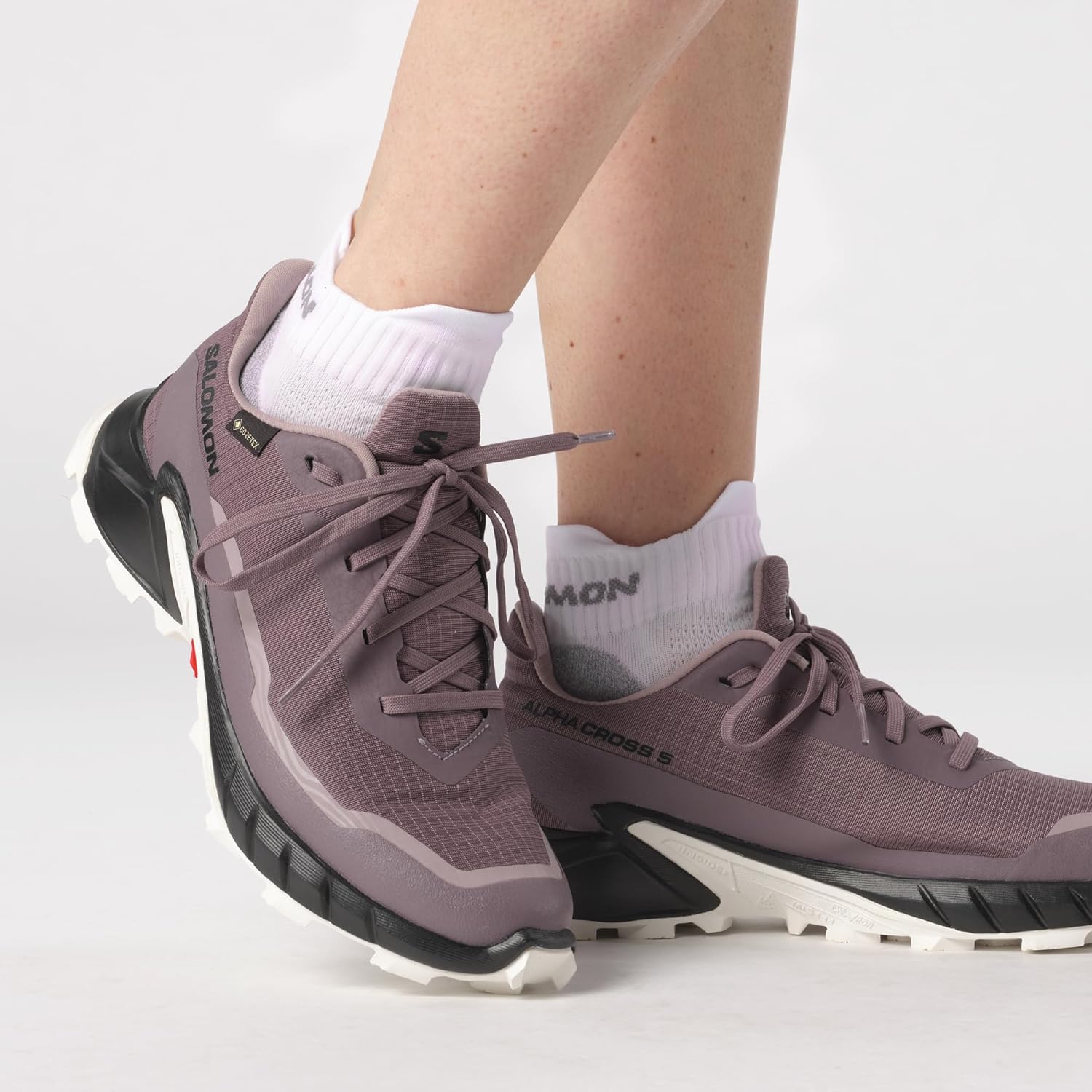 <strong>Salomon</strong><br> Alphacross 5 Gore-Tex Женские Trail беговые Strong Grip Water Weather Protection — изображение 2