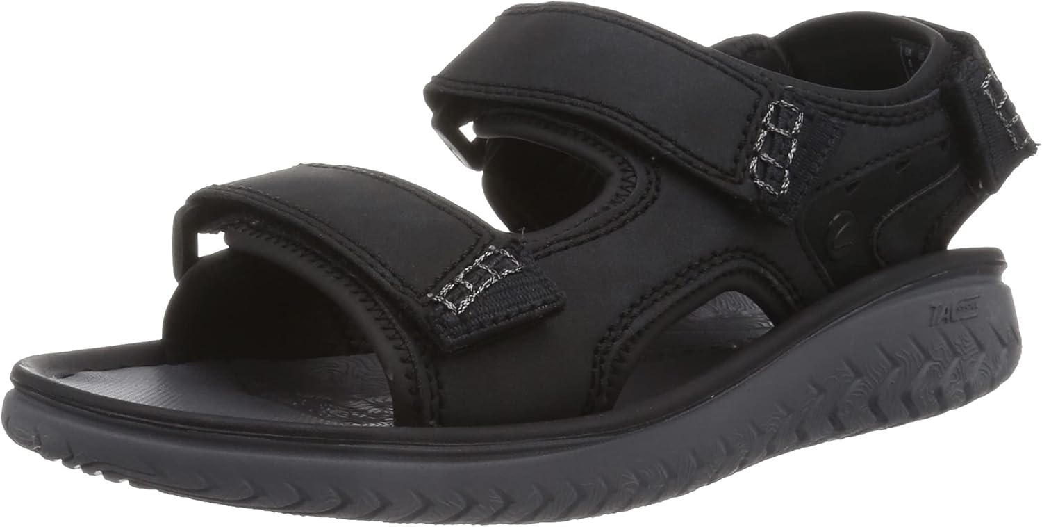 <strong>Clarks</strong><br> Men's Wesley Bay Sandals