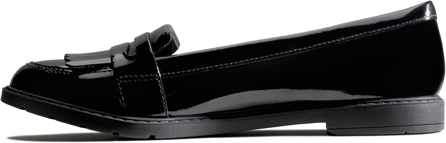 <strong>Clarks</strong><br> Scala Bright Y Girls Moccasins