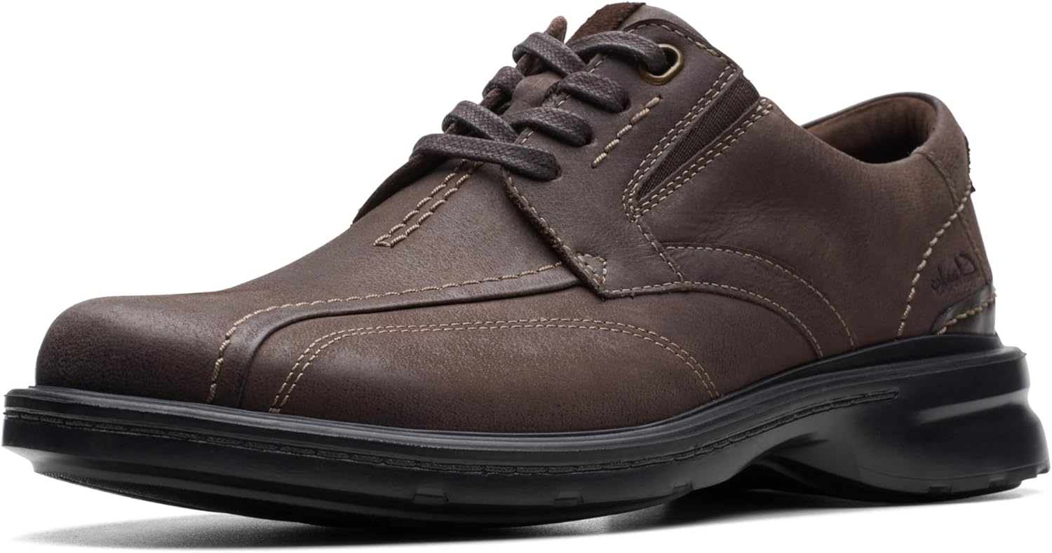 <strong>Clarks</strong><br> Men's Gessler Lace Oxford